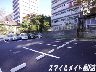【駐車場】