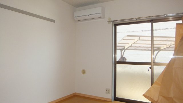 リッツコート西船橋の居間・リビング|エアコン付です。