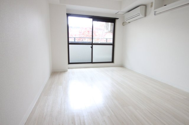 セントラルパームの居間・リビング