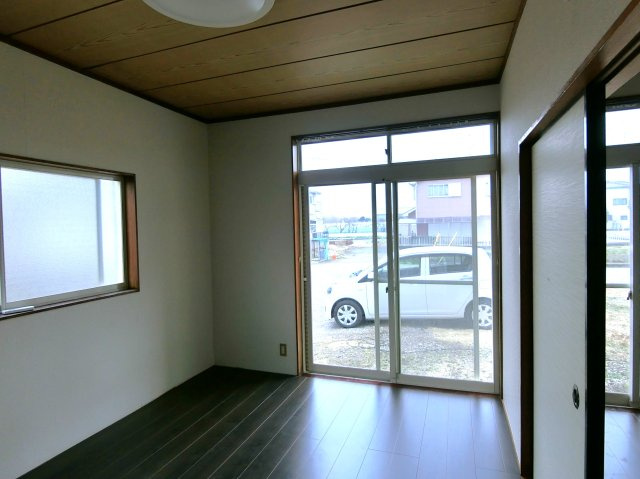 スコレー清名幸谷の洋室