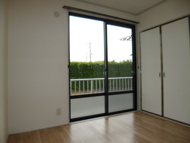 セジュール福島の洋室