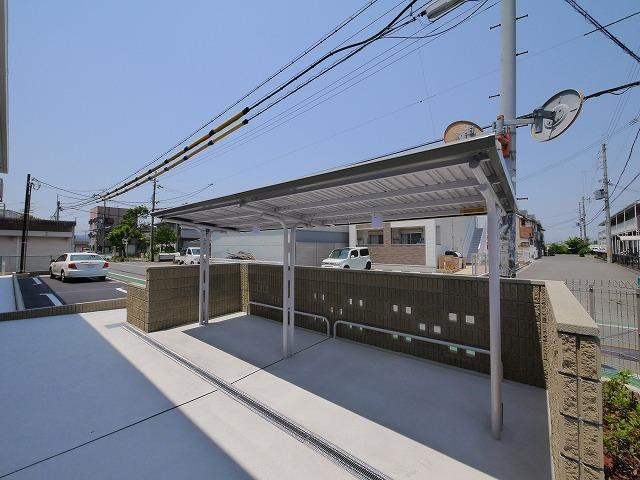 ヴェルデ・サリシェのその他共用部分|ゆったりとした駐輪スペース。