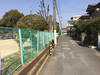 【前面道路含む現地写真】
