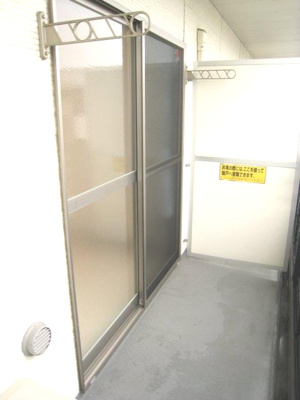 【バルコニー】 | ラポステ一ツ家