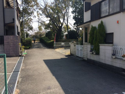 【前面道路含む現地写真】 | 東奈良2丁目売土地