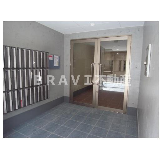 みおつくし江戸堀　BRAVI不動産のエントランス|【みおつくし江戸堀】毎日通るエントランスはこのようになっています