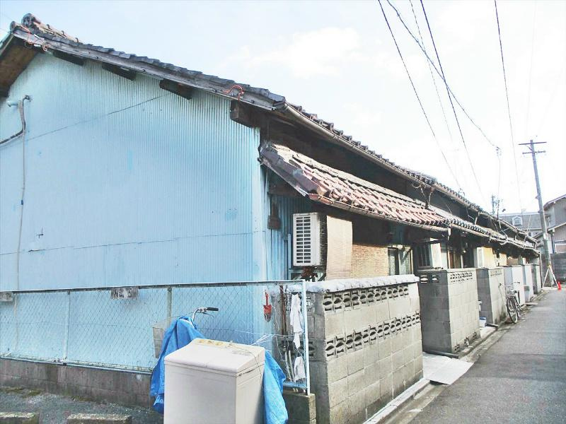 石場町貸家の外観