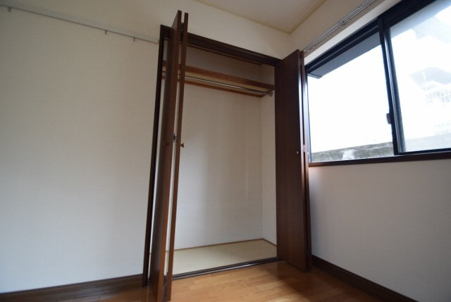 グラーツ弐番館の収納|収納各部屋にあります。