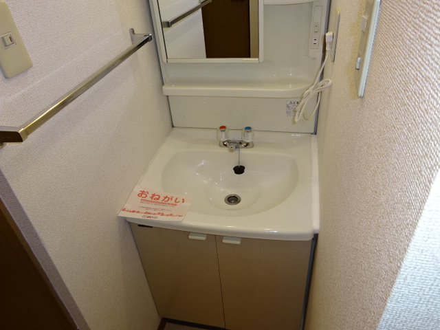 ハイムサンビレッジBの独立洗面台