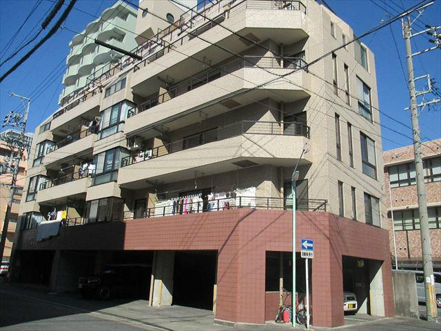 中日マンション千代田の外観