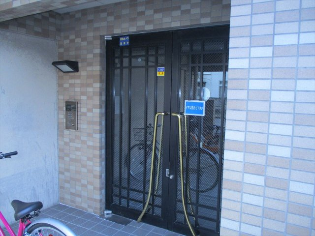 ルミエール芳野のエントランス|ルミエール芳野