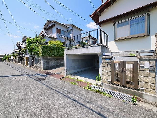 六条西3丁目戸建（１５－２）の駐車場