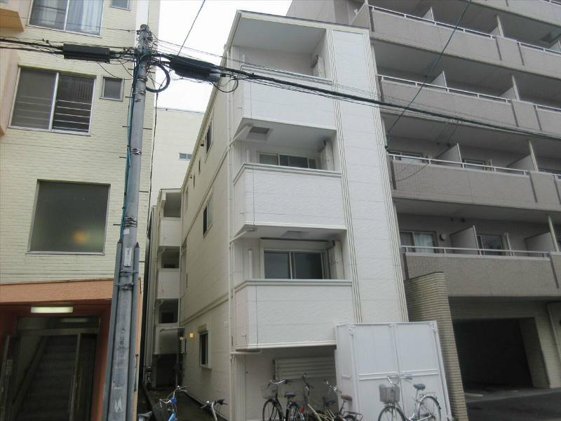 ホワイトハウス新栄の外観