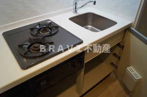 アーデンタワー西本町　BRAVI不動産のキッチン|【アーデンタワー西本町】コンパクトなキッチンで掃除もラクラク