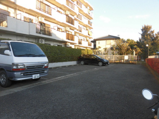 【駐車場】