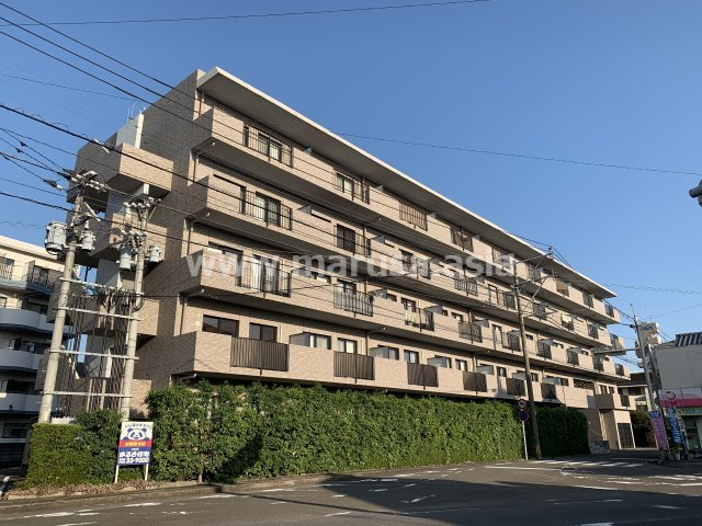 ロイヤル末広の外観