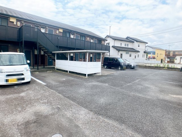 アンプルールリーブルAzumiの駐車場