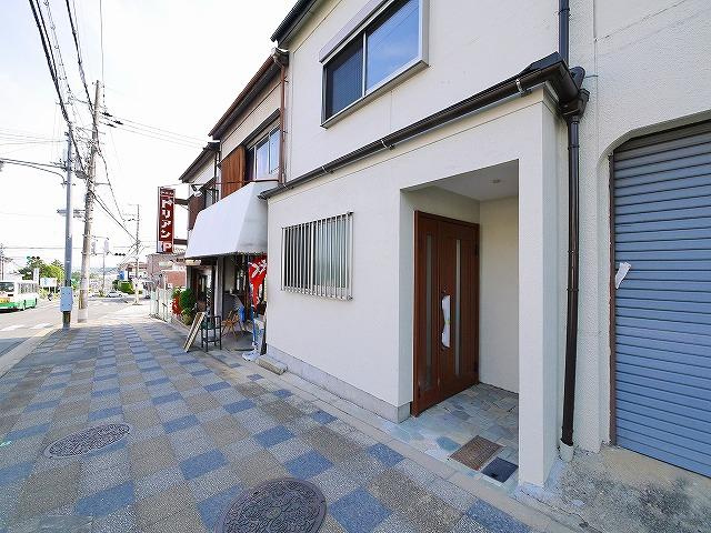 徳田邸のエントランス