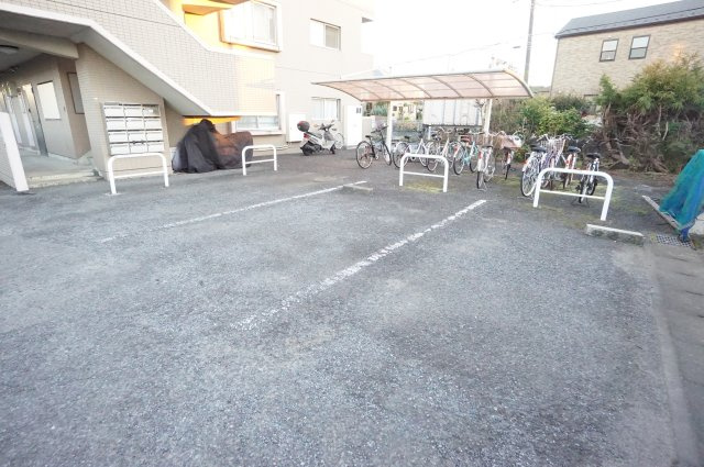 リバティK1の駐車場