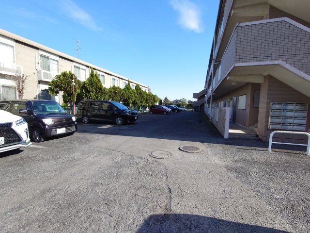 リバティK1の駐車場
