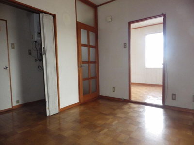 【居間・リビング】 | ロイヤルハイツ