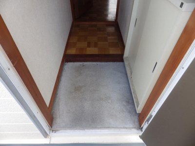 【玄関】 | ロイヤルハイツ