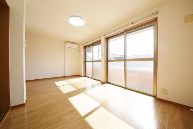 Limpia高峯の居間・リビング