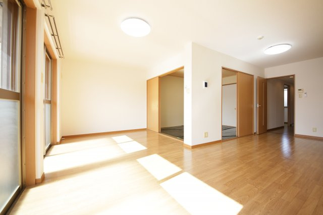 Limpia高峯の居間・リビング