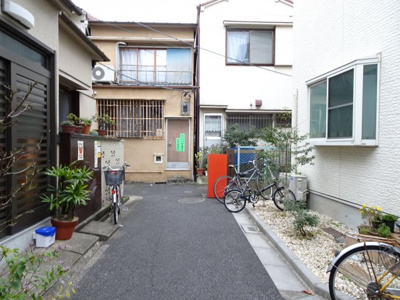 【周辺】 | メゾン根岸 | メゾン根岸　物件前