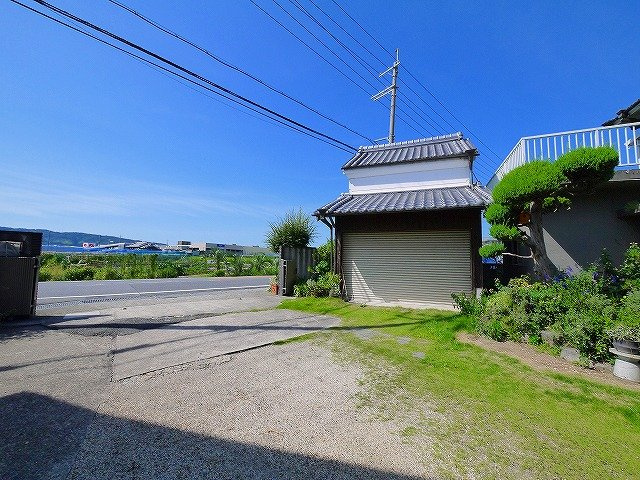 辻井邸の駐車場|駐車場完備です