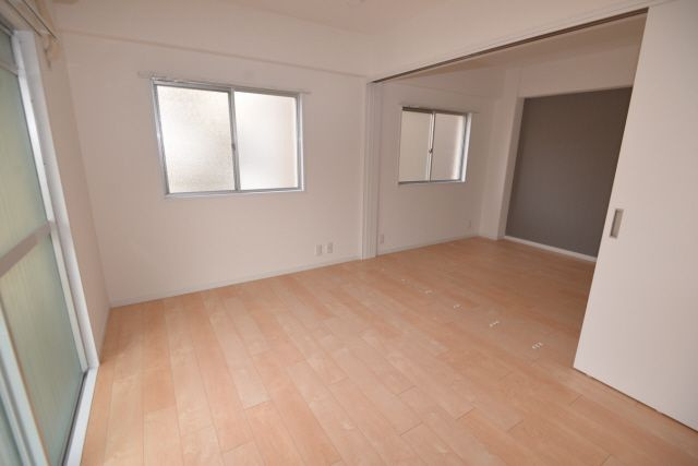 甲南第３六甲ハイムの居間・リビング