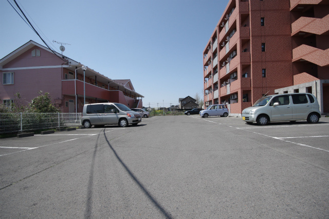 【駐車場】