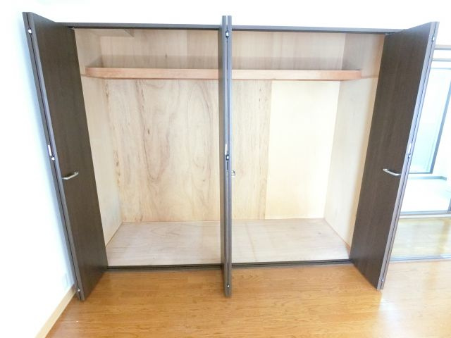 ベルフルールの収納|同物件別部屋イメージ写真