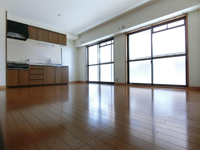 ベルフルールの居間・リビング|同物件別部屋イメージ写真