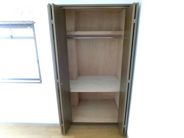 ベルフルールの収納|同物件別部屋イメージ写真