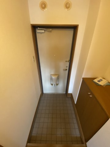 ミアカーサ大橋の玄関