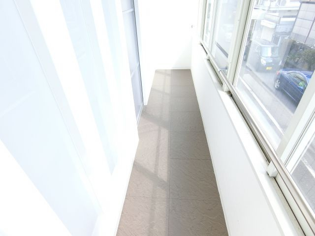 Heights Hirotaniのバルコニー