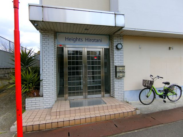 Heights Hirotaniのエントランス