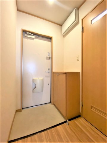 Ｙ’ｓＡＰ厨川の玄関