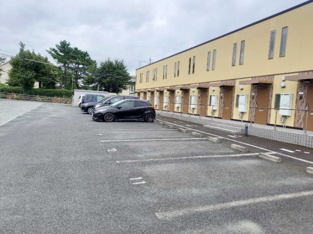 Ｙ’ｓＡＰ厨川の駐車場