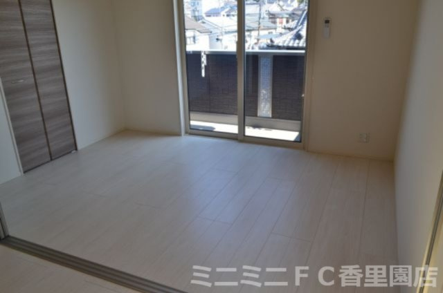 Ｍａｉｓｏｎ　Ｄｕ　Ｃｏｃｏｎの洋室|床はフローリング仕様
