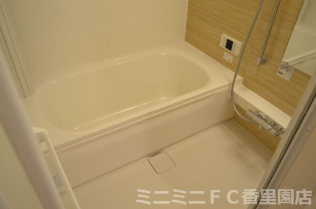 Ｍａｉｓｏｎ　Ｄｕ　Ｃｏｃｏｎの浴室|広い一坪バス