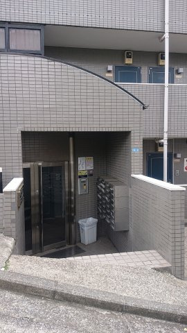 【エントランス】 | スカイコート横浜弘明寺