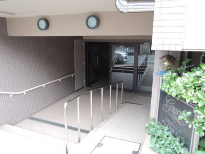 【エントランス】 | グレイス清水ヶ丘