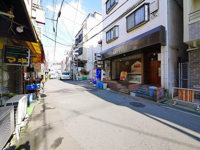 森川ビルの周辺