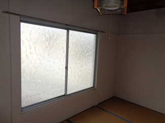 【和室】 | 今井アパート | 2階和室4帖　昭和レトロ　ガラス窓