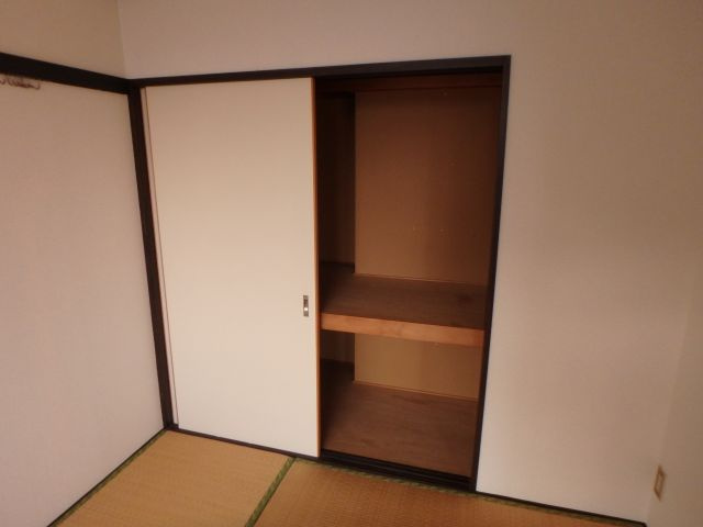 フォーブル百合草の収納
