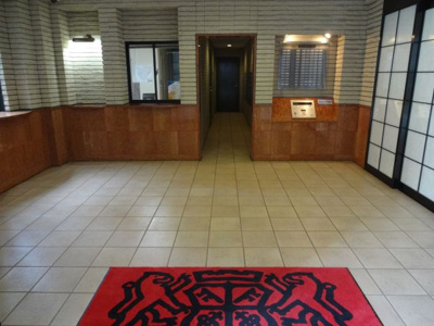 【エントランス】 | ライオンズステージョンプラザ入谷 | ライオンズステーションプラザ入谷　広々としたエントランスホール　管理人もおり、管理体制良好です！