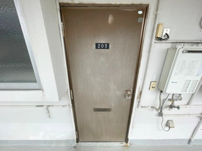 【玄関】 | 平良アパート | ※写真と現状が異なる場合がございます