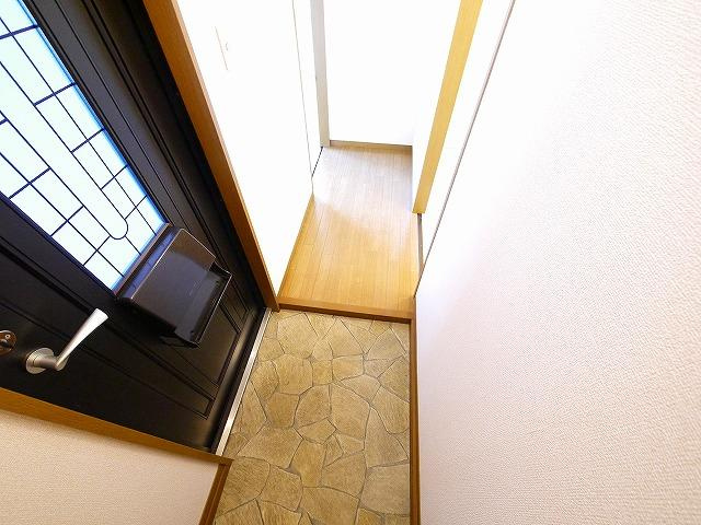 サンリッチの玄関|カードキーシステムで防犯面も心強いです